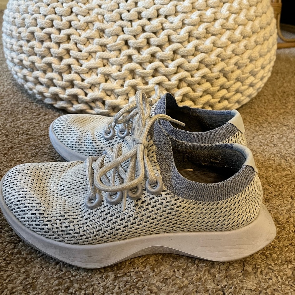 Allbirds tree dasher size 8.5